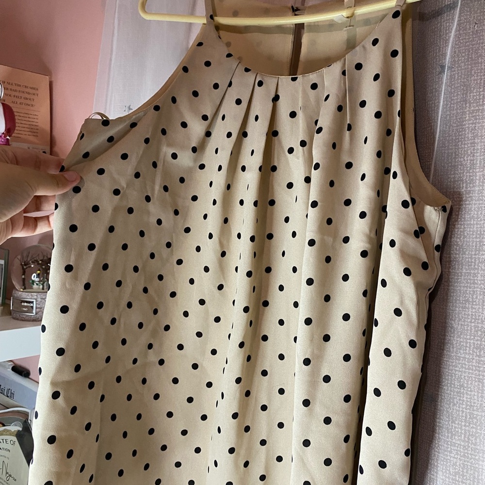 Cute blouse. Silky and soft
